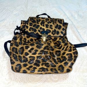 Leopard back pack